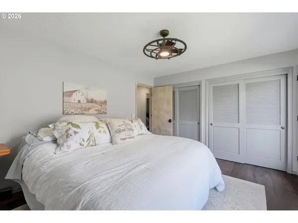 $1,395,000 | 55775 Highway 26, Sandy, OR 97055