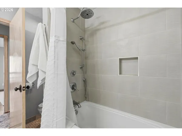 $1,395,000 | 55775 Highway 26, Sandy, OR 97055