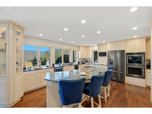 $1,395,000 | 55775 Highway 26, Sandy, OR 97055