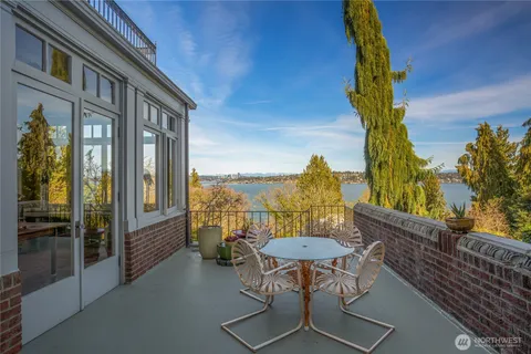 $4,950,000 | 2844 Cascadia Avenue South, Seattle, WA 98144