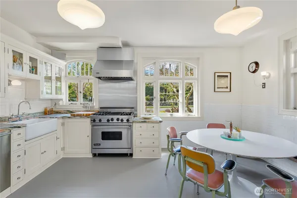 $4,950,000 | 2844 Cascadia Avenue South, Seattle, WA 98144