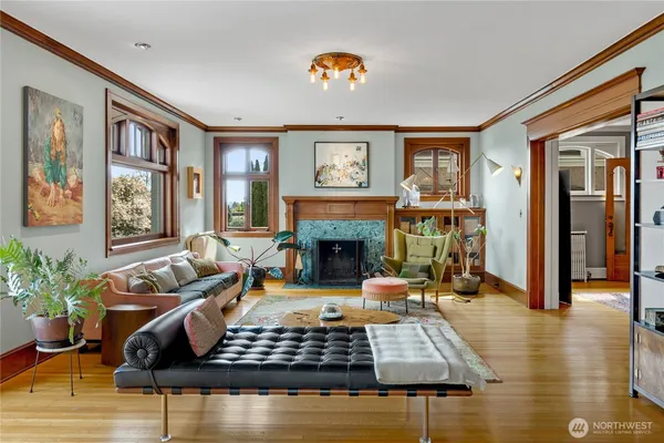 $4,950,000 | 2844 Cascadia Avenue South, Seattle, WA 98144