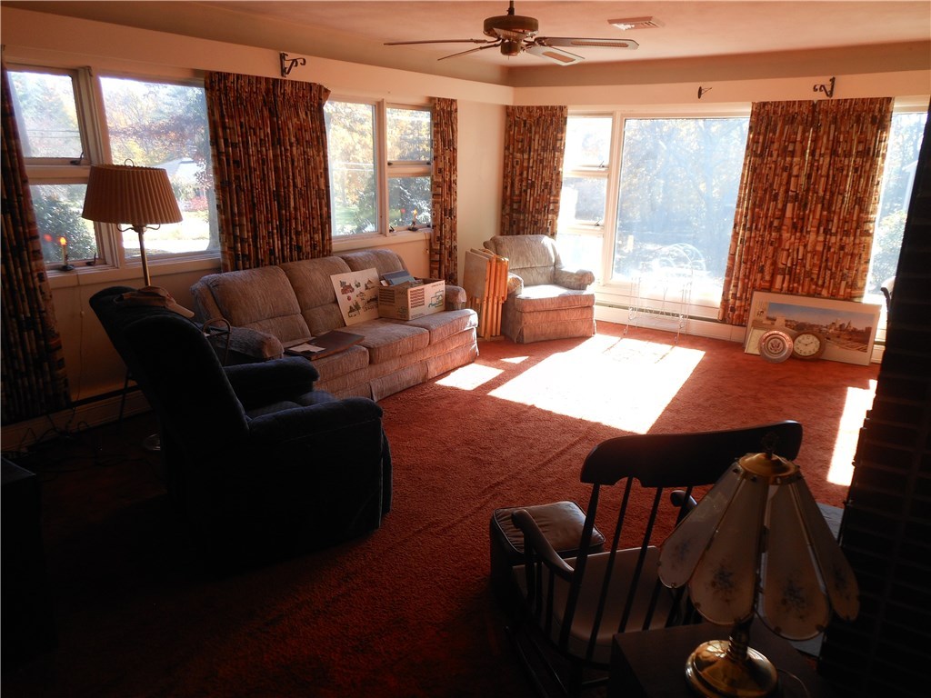 1483 Chopmist Hill Road Scituate, RI 02857 - Photo 7 of 31 LIVING ROOM