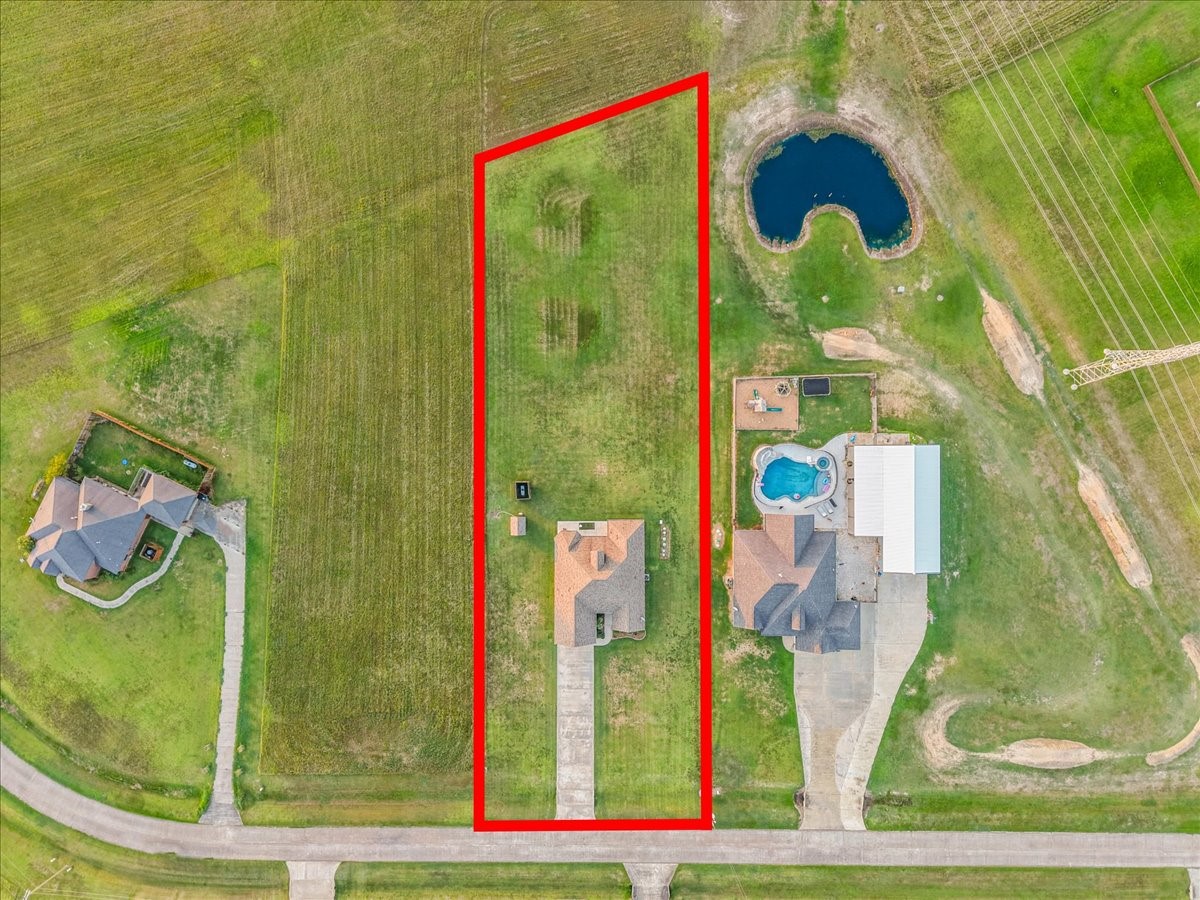 722 Bunkhouse Trail Angleton, TX 77515 - Photo 32 of 33 Gallery Image 32
