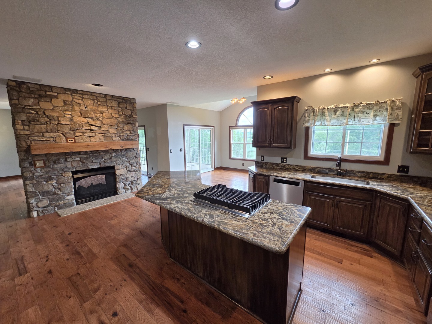 6809 Ridges Court Bettendorf, IA 52722 - Photo 10 of 45 Gallery Image 10