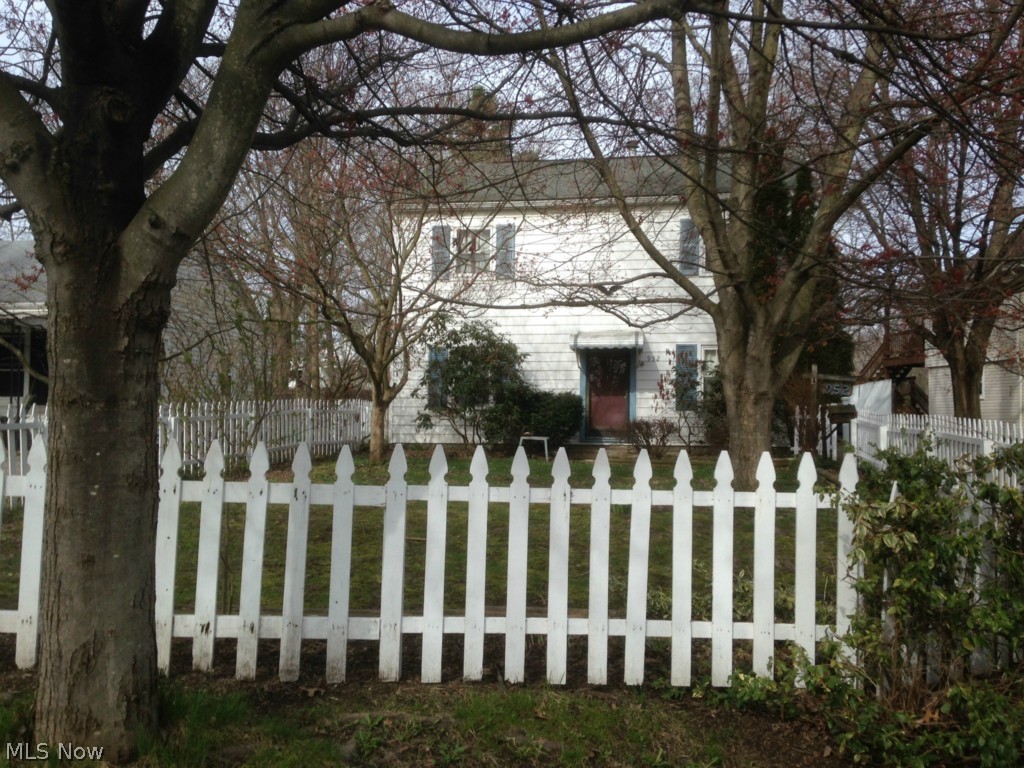 952 Hudson Road Kent, OH 44240 - Photo 1 of 20