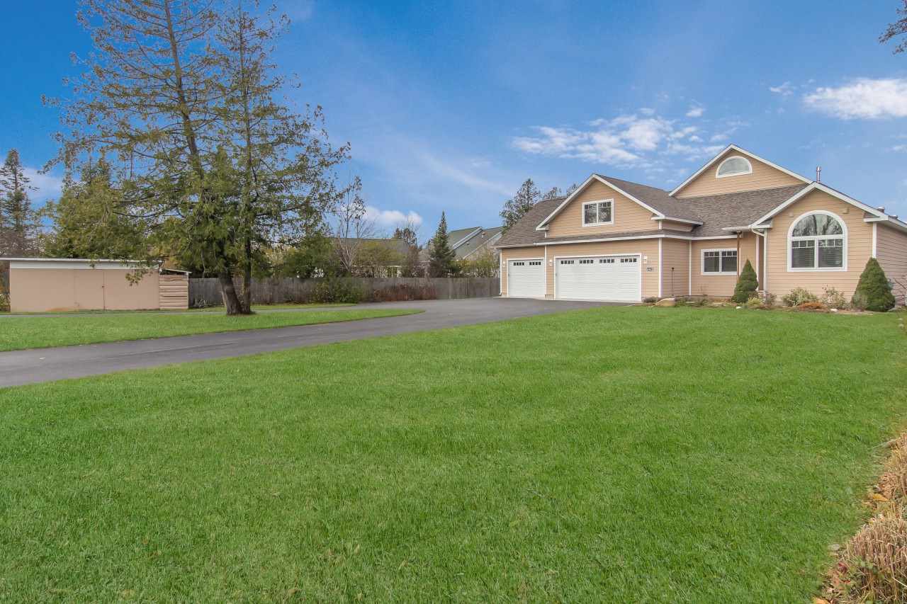6901 East Birch Point Road Traverse City, MI 49684 - Photo 4 of 38 1881714-3.JPG