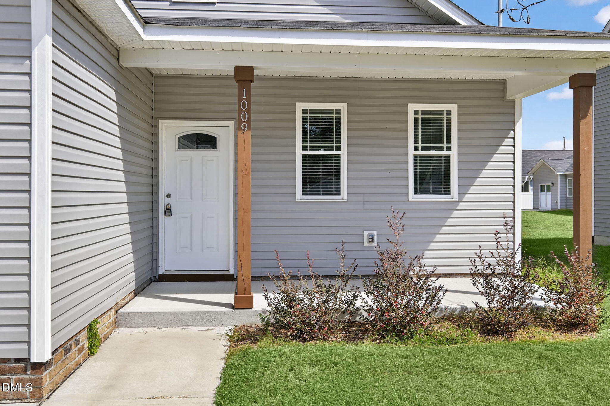 1009 Sunnybrook Road South Wilson, NC 27893 - Photo 3 of 33 Front Porch