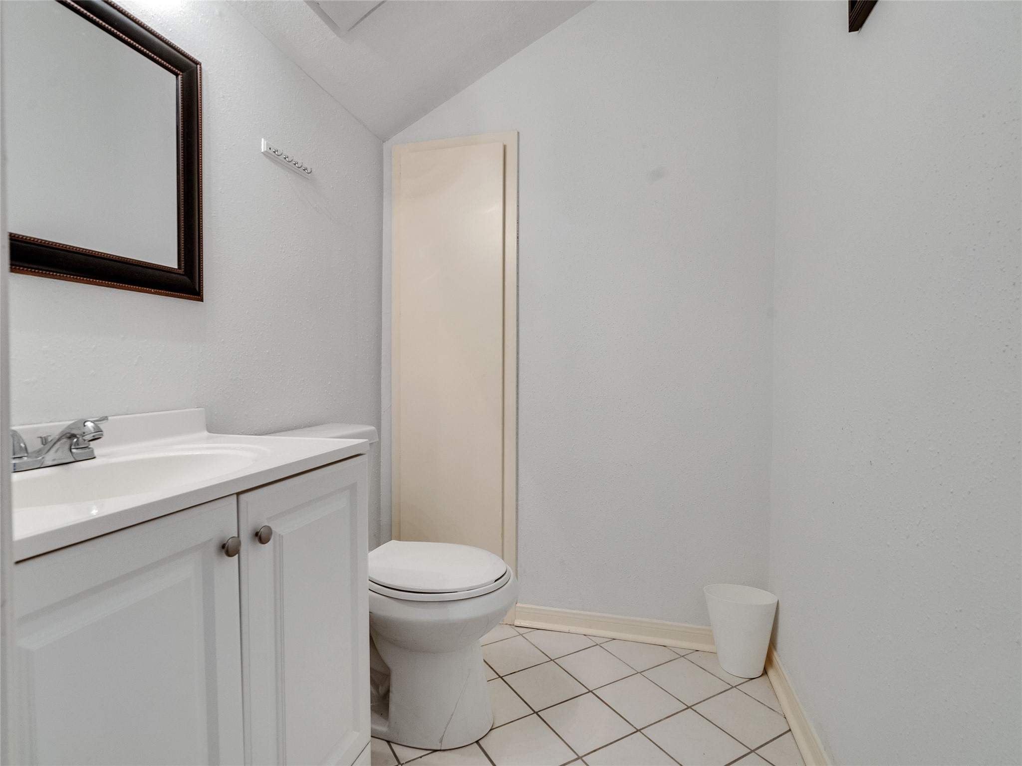 174 April Point Drive South Conroe, TX 77356 - Photo 19 of 38 Gallery Image 19