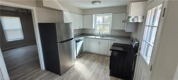 $1,995 | 4505 Southern Webbing Mill Road, Greensboro, NC 27405