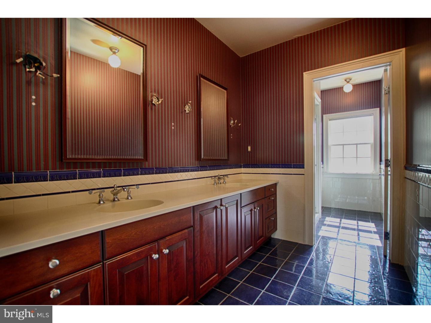 8 Leeds Road Moorestown, NJ 08057 - Photo 19 of 25