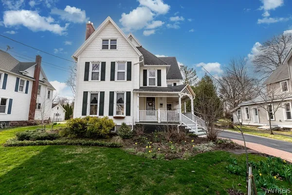 $395,000 | 13 Bloomingdale Avenue, Newstead, NY 14001