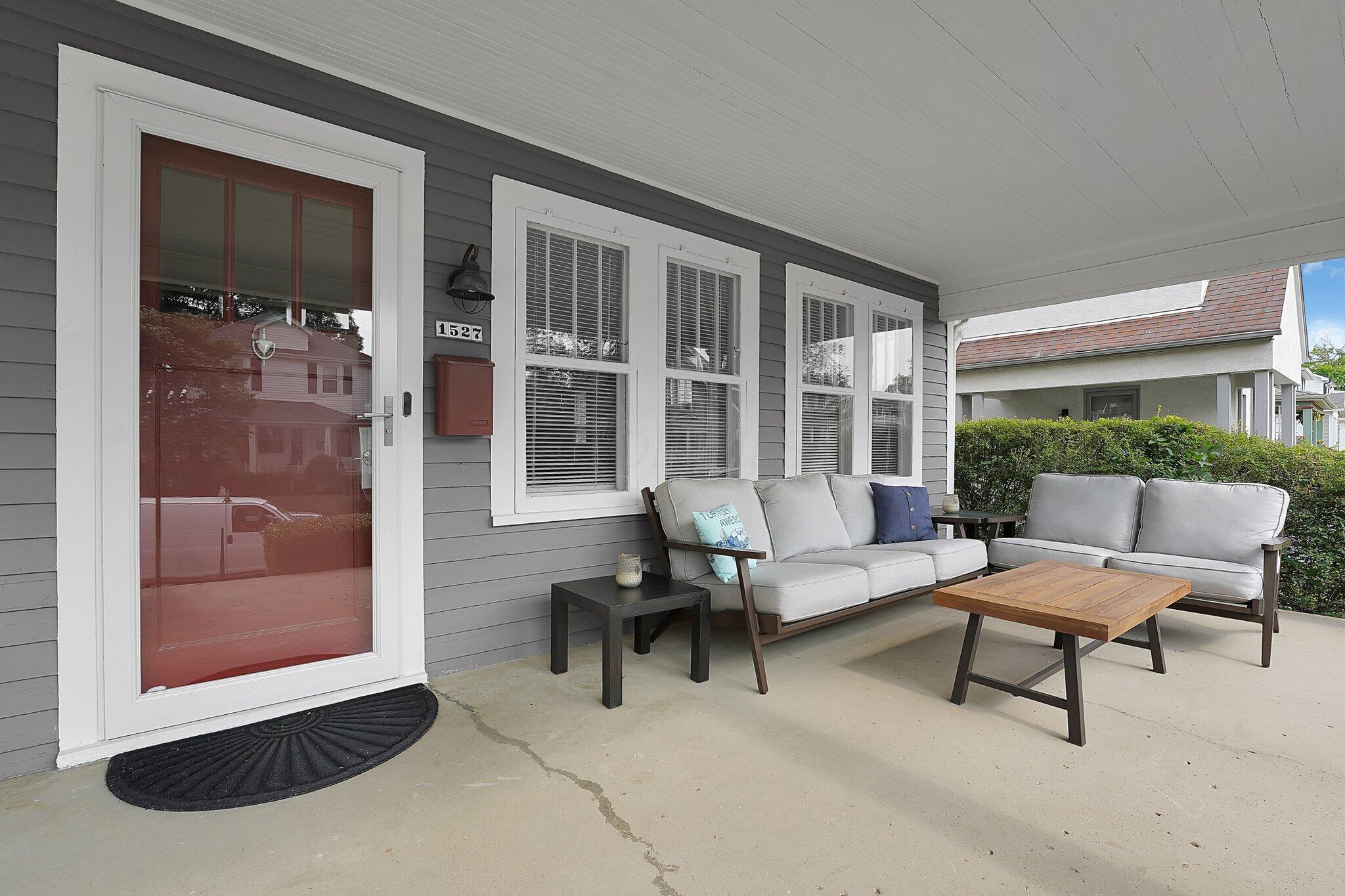 1527 Lincoln Road Columbus, OH 43212 - Photo 3 of 28 3-web-or-mls-1527-lincoln-rd