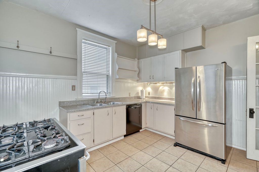 371 Alexander Street Rochester, NY 14607 - Photo 16 of 48