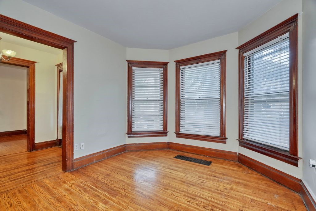 371 Alexander Street Rochester, NY 14607 - Photo 8 of 48