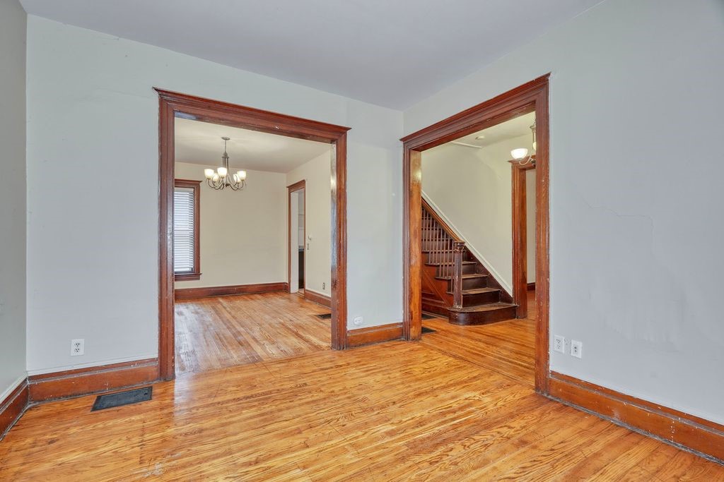 371 Alexander Street Rochester, NY 14607 - Photo 10 of 48