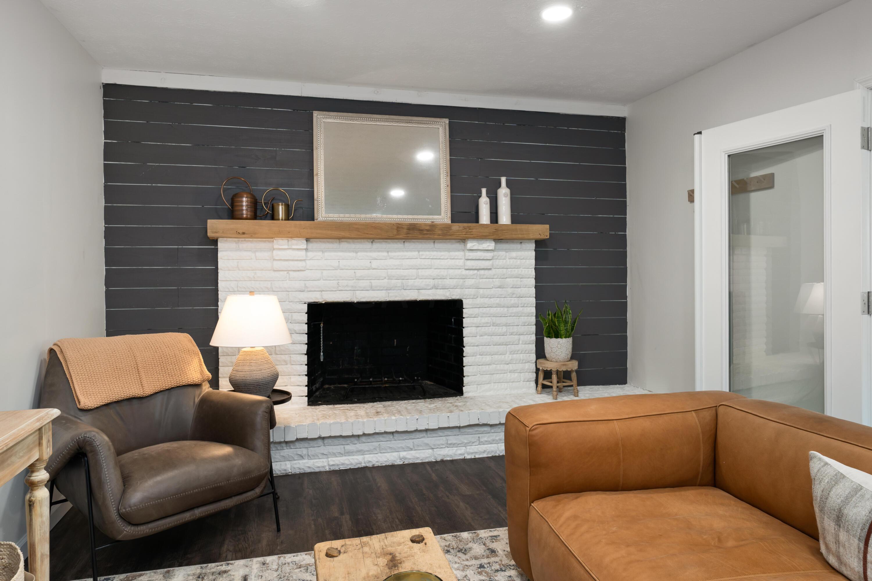 10643 Reussner Road Southwest Pataskala, OH 43062 - Photo 20 of 56 Living Room