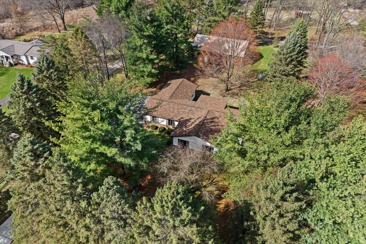 2683 Fenton Road Hartland, MI 48353 - Photo 1 of 39 32-2683 Fenton Rd