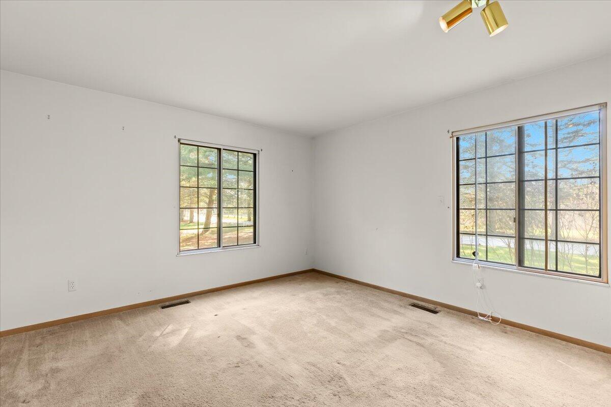 2683 Fenton Road Hartland, MI 48353 - Photo 27 of 39 19-2683 Fenton Rd