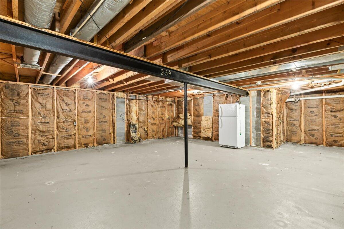 2683 Fenton Road Hartland, MI 48353 - Photo 32 of 39 24-2683 Fenton Rd