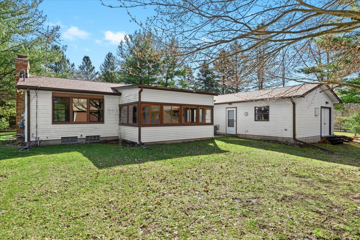 2683 Fenton Road Hartland, MI 48353 - Photo 38 of 39 30-2683 Fenton Rd