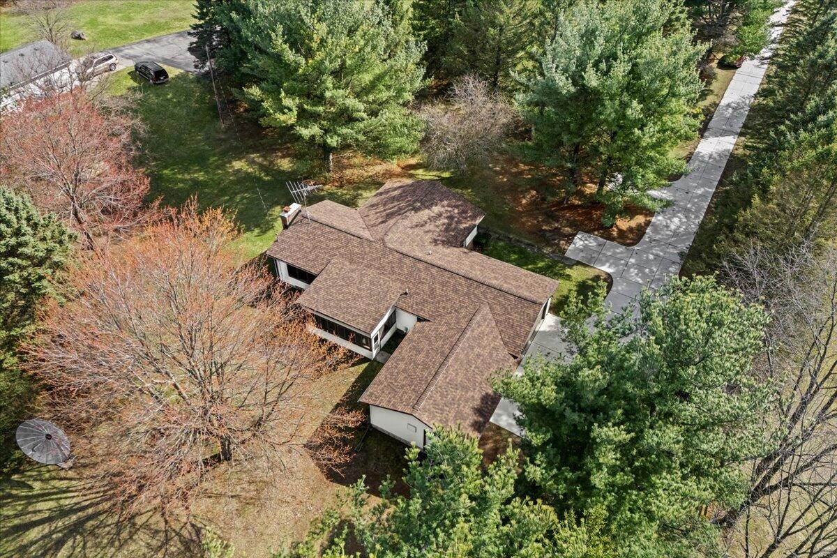 2683 Fenton Road Hartland, MI 48353 - Photo 8 of 39 39-2683 Fenton Rd