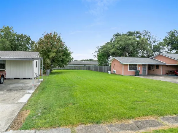 $35,000 | Brundrette St St Lake, Lake Charles, LA 70605