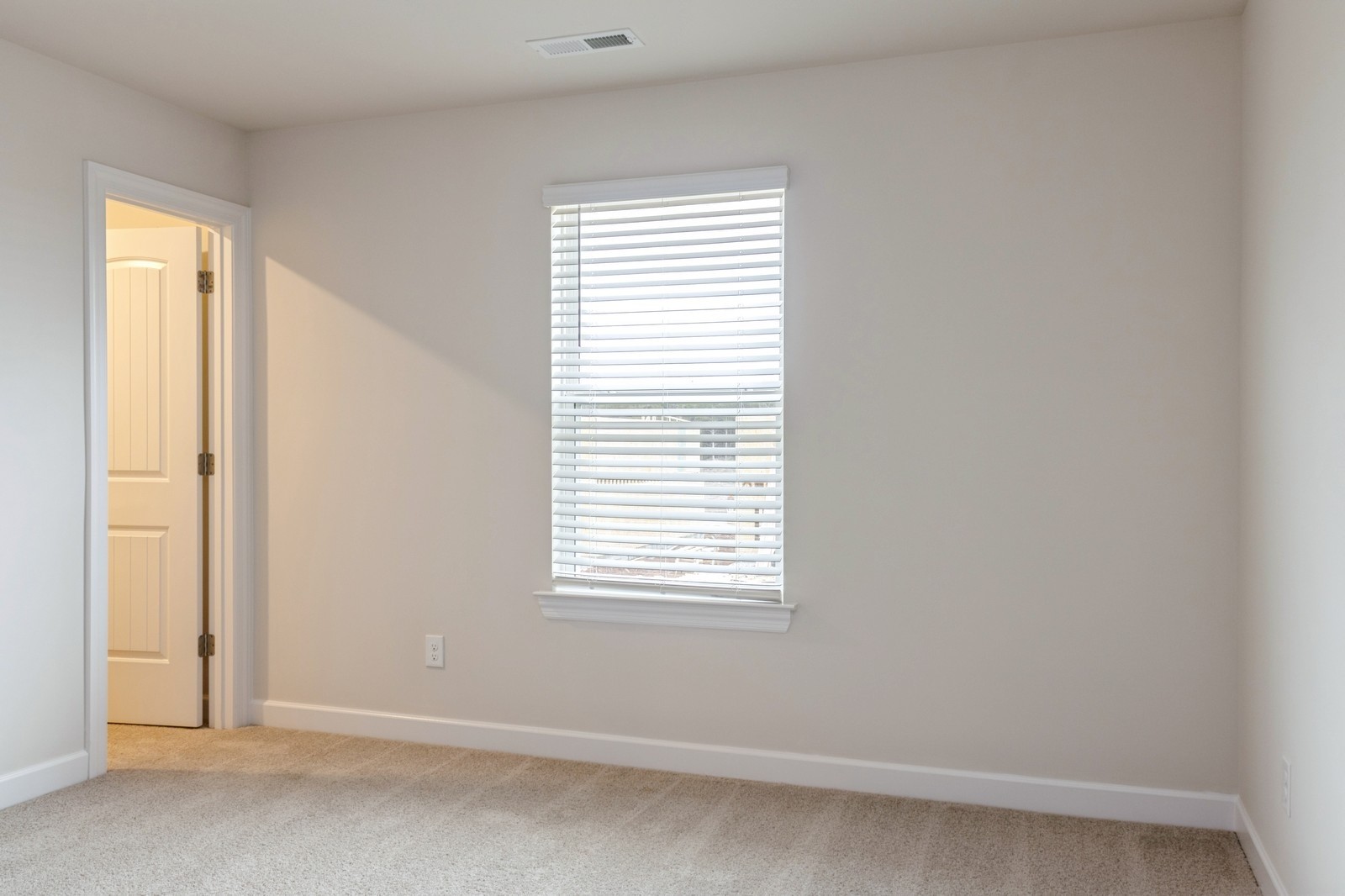 2330 Nabali Way Murfreesboro, TN 37127 - Photo 3 of 28 an empty room with a window