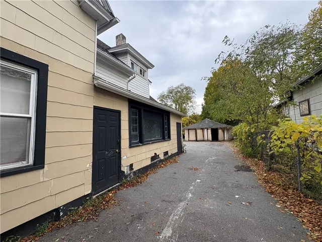 $70,000 | 1358 North Clinton Avenue, Rochester, NY 14621