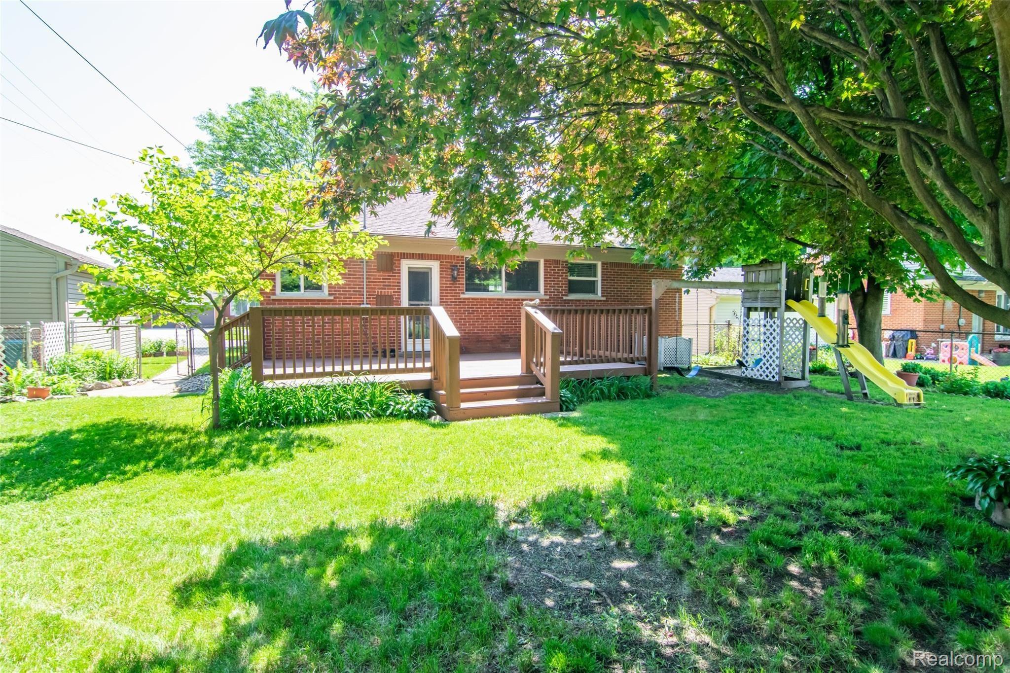 19067 Norwich Road Livonia, MI 48152 - Photo 24 of 24 _DSC0156.jpg