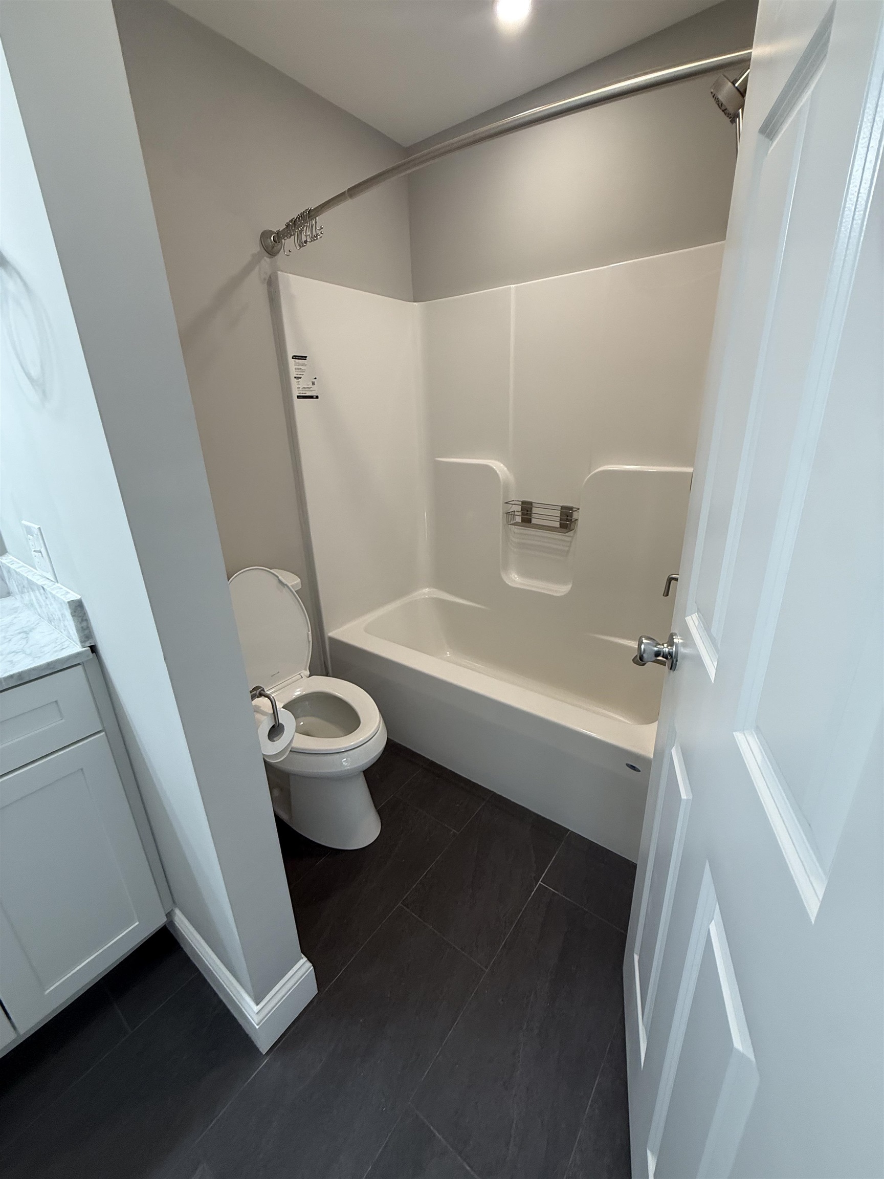 91 B Kennard Road Nottingham, NH 03290 - Photo 9 of 19 Gallery Image 9