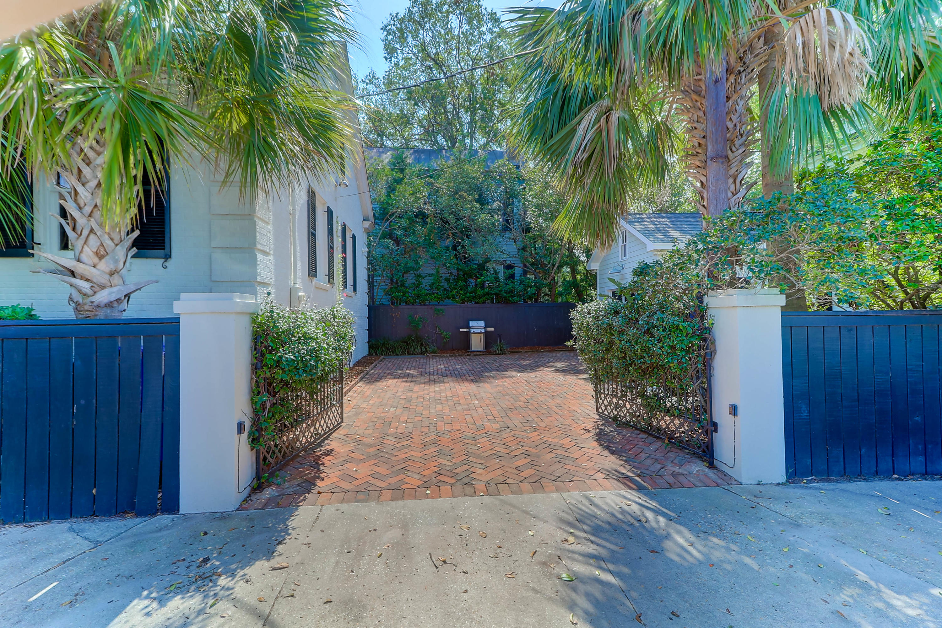 119 Rutledge Avenue Charleston, SC 29401 - Photo 39 of 42 119 Rutledge (41)