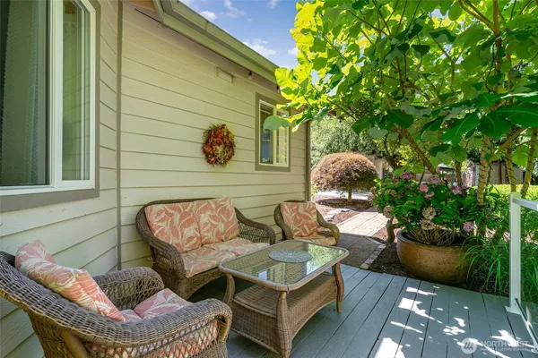 $850,000 | 2726 Pioneer Way East, Tacoma, WA 98404