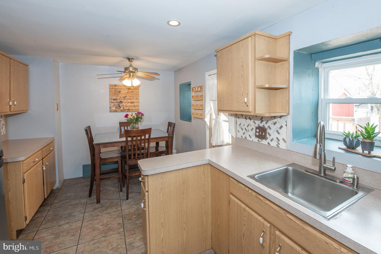 390 Ripka Street Philadelphia, PA 19128 - Photo 11 of 26