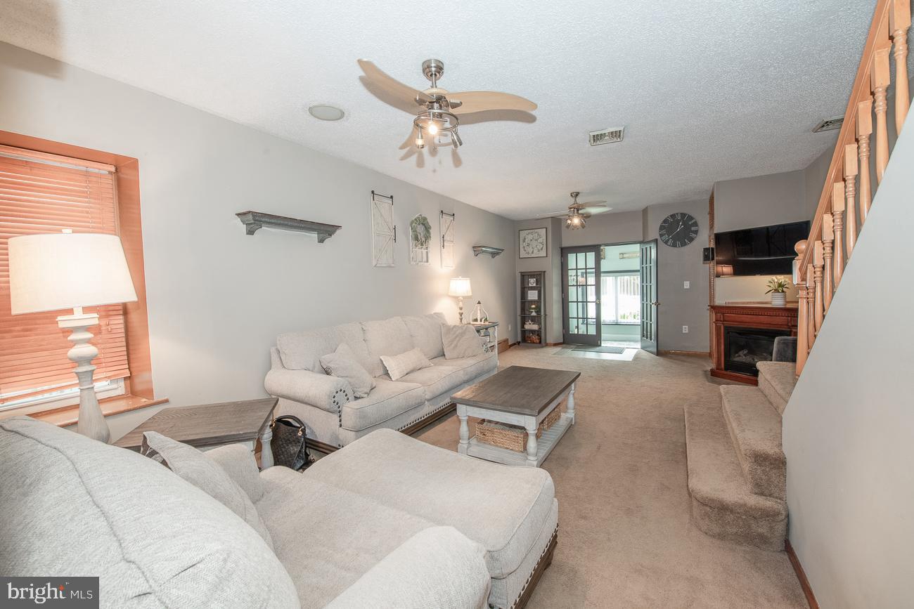 390 Ripka Street Philadelphia, PA 19128 - Photo 7 of 26