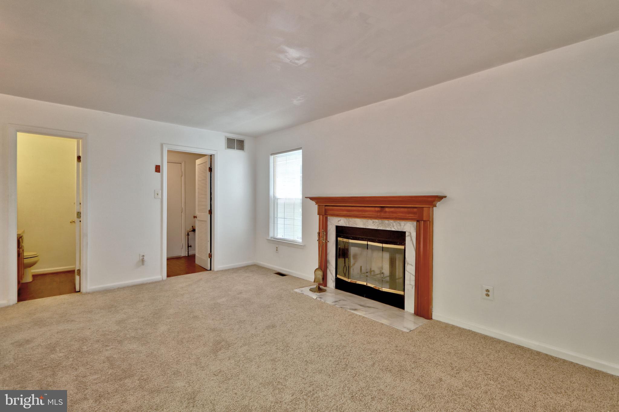 803 Highland Road Deptford, NJ 08096 - Photo 11 of 27 Family Room