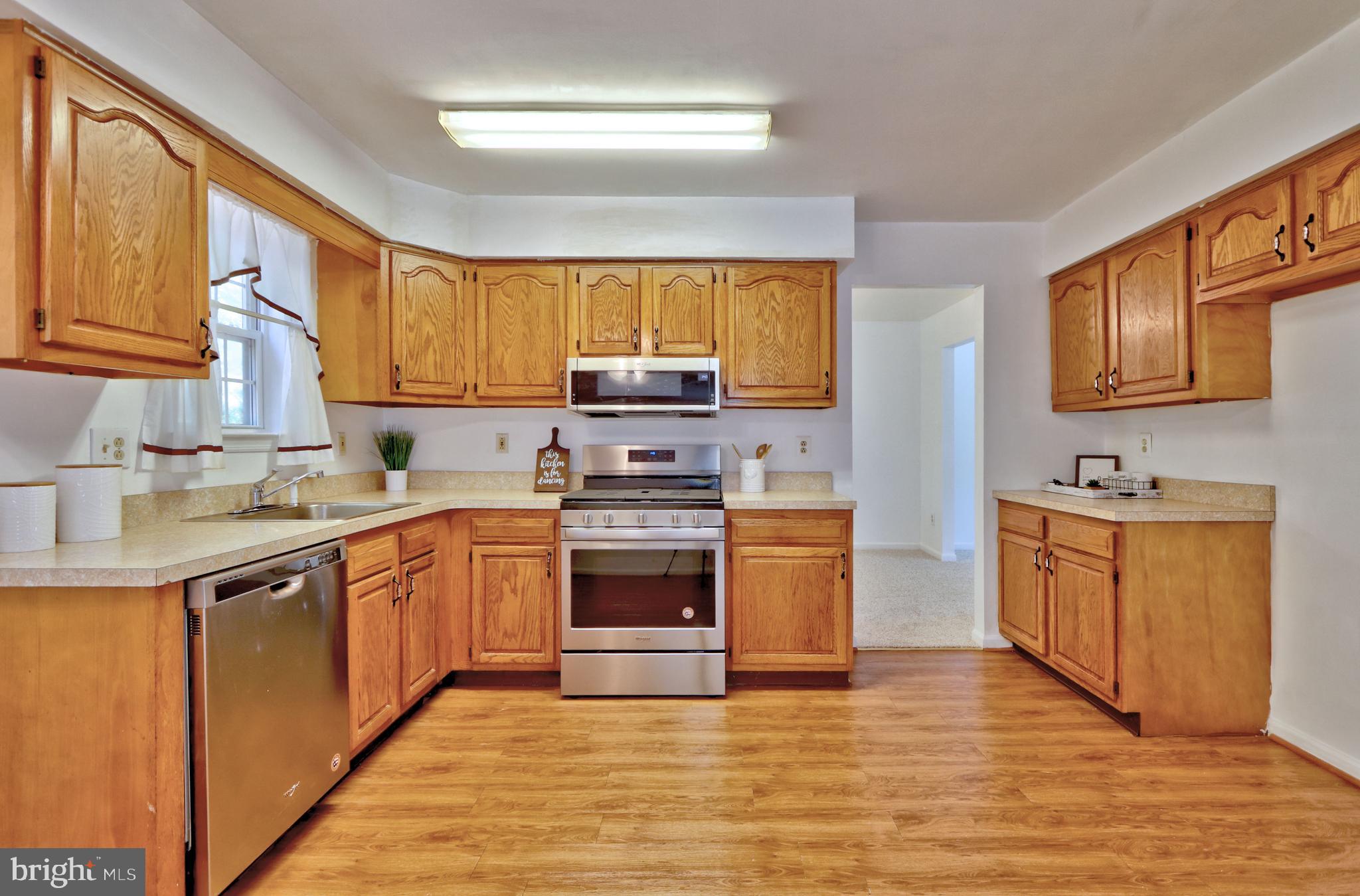 803 Highland Road Deptford, NJ 08096 - Photo 7 of 27 Kitchen