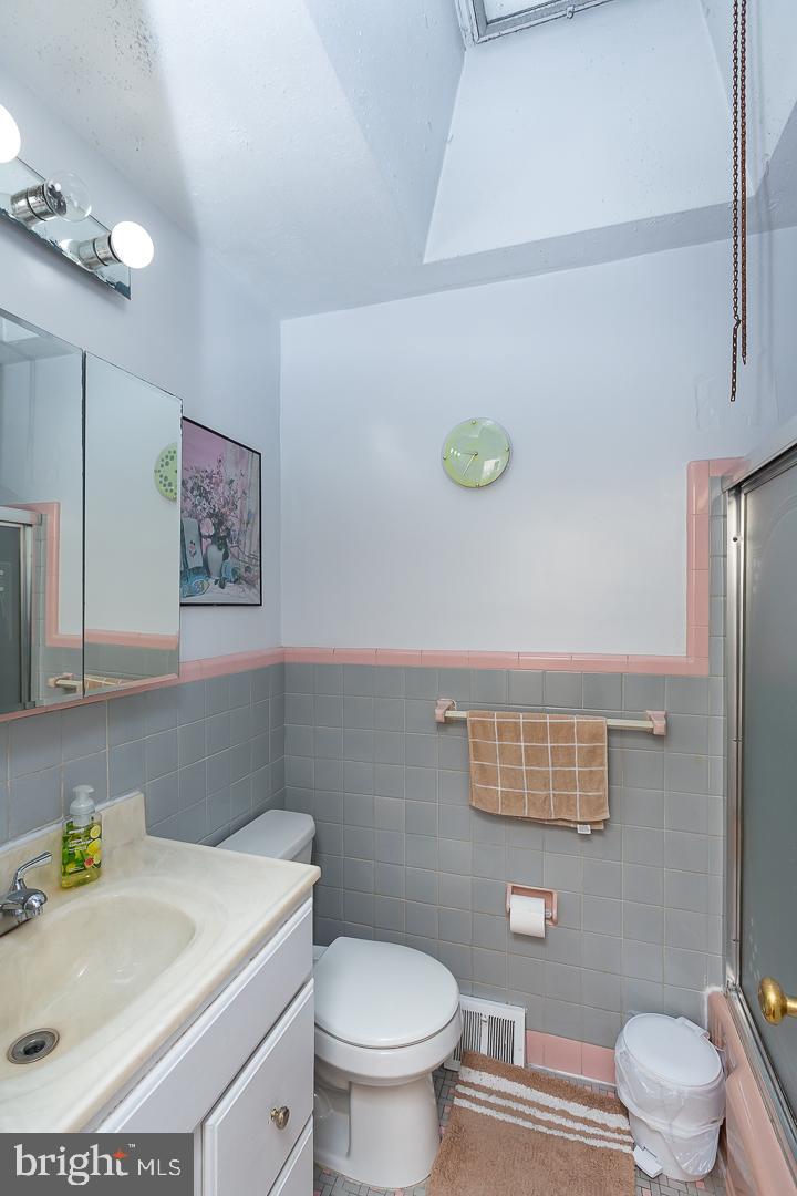 1916 Tomlinson Road Philadelphia, PA 19116 - Photo 23 of 41 Gallery Image 23