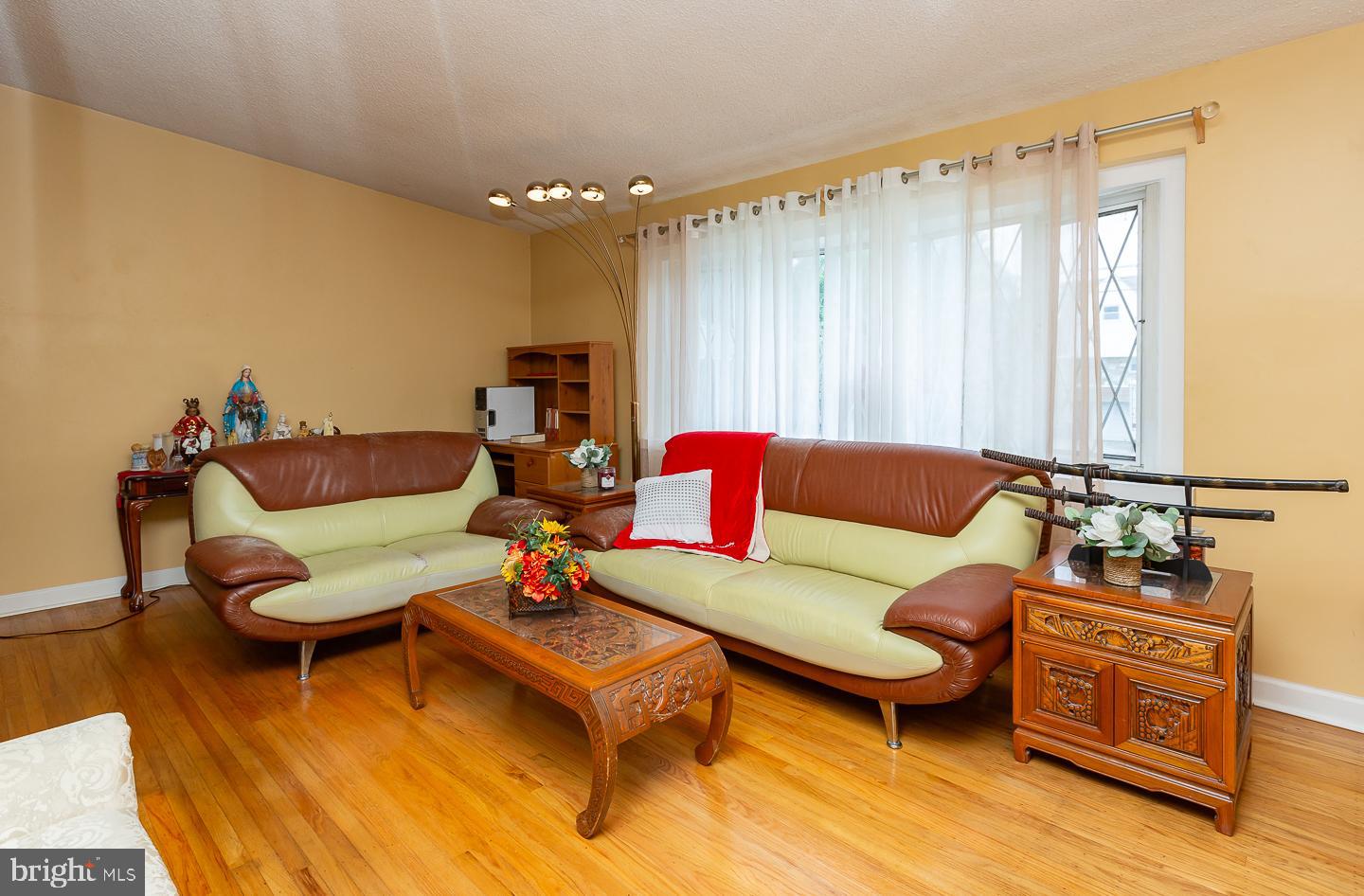 1916 Tomlinson Road Philadelphia, PA 19116 - Photo 6 of 41 Gallery Image 6