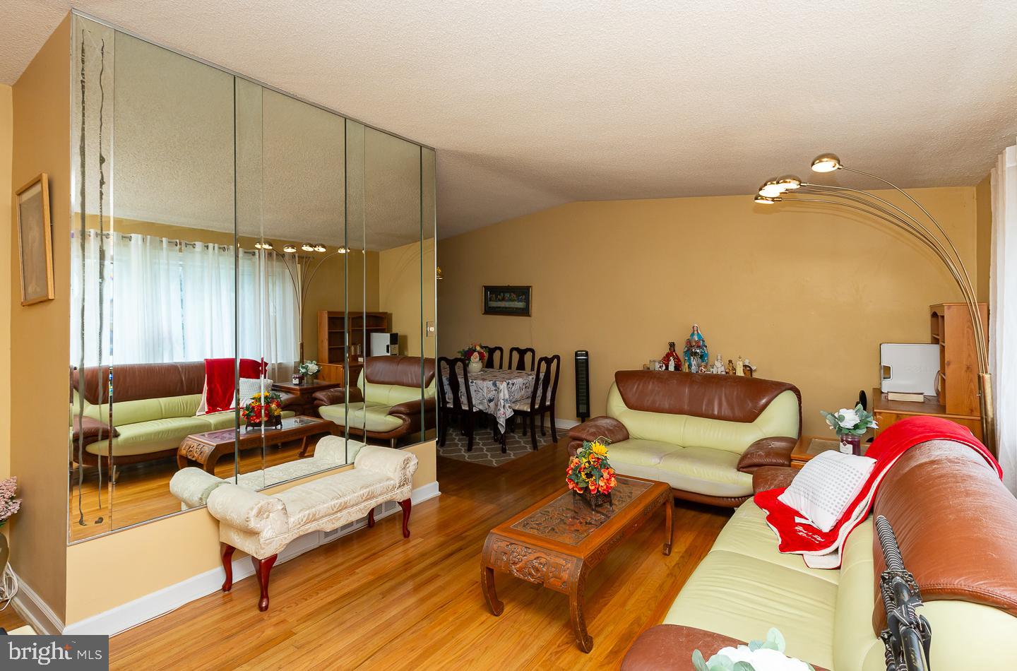 1916 Tomlinson Road Philadelphia, PA 19116 - Photo 7 of 41 Gallery Image 7