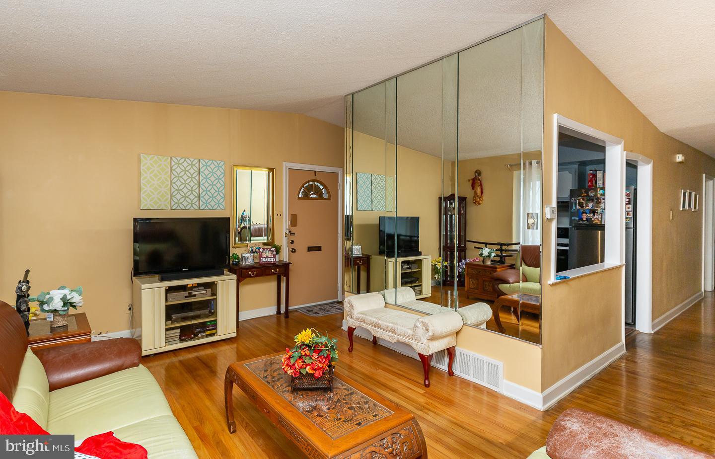 1916 Tomlinson Road Philadelphia, PA 19116 - Photo 8 of 41 Gallery Image 8