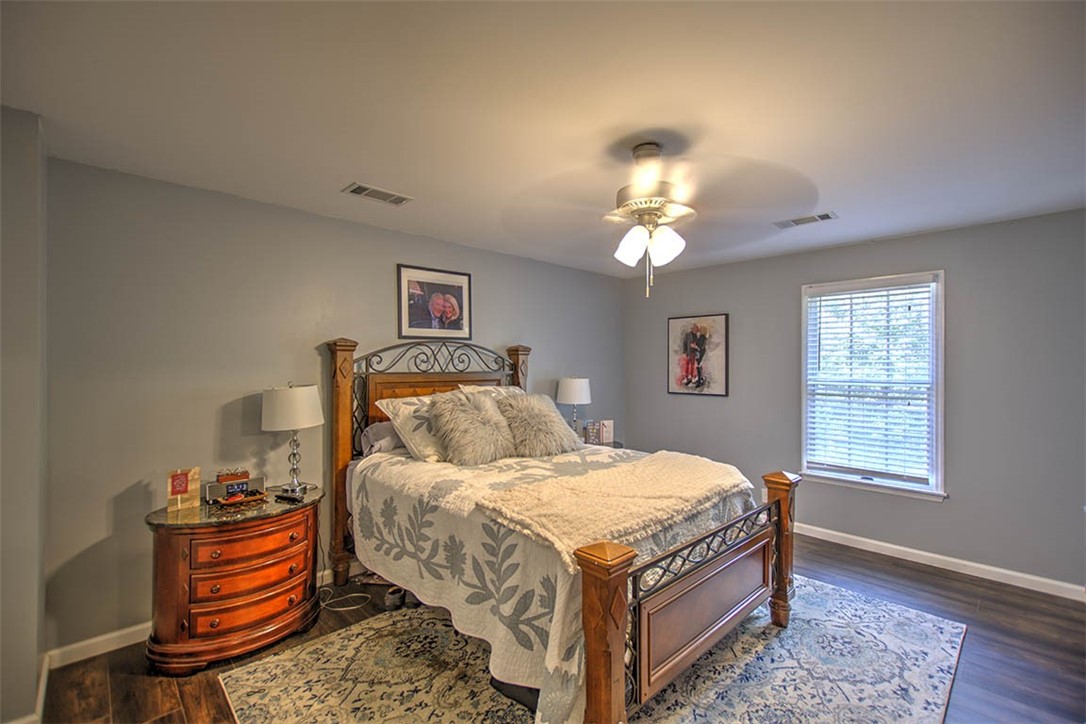 1077 Cornell Drive Decatur, IL 62522 - Photo 17 of 35 Gallery Image 17