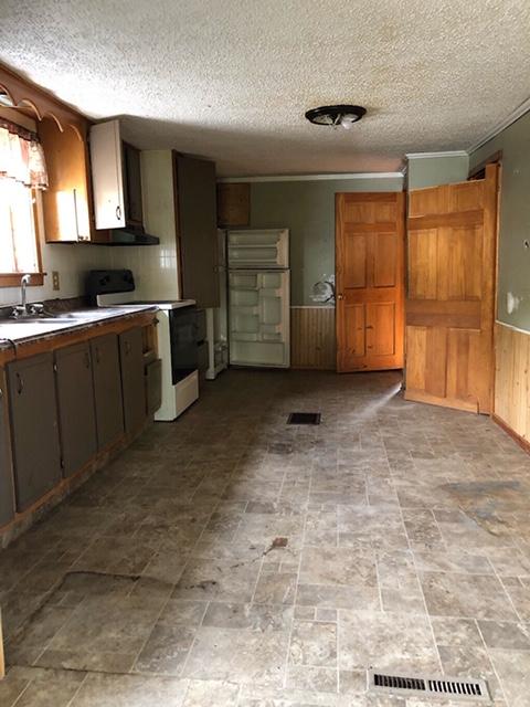 11 Washburn Road Presque Isle, ME 04769 - Photo 8 of 22 kitchen
