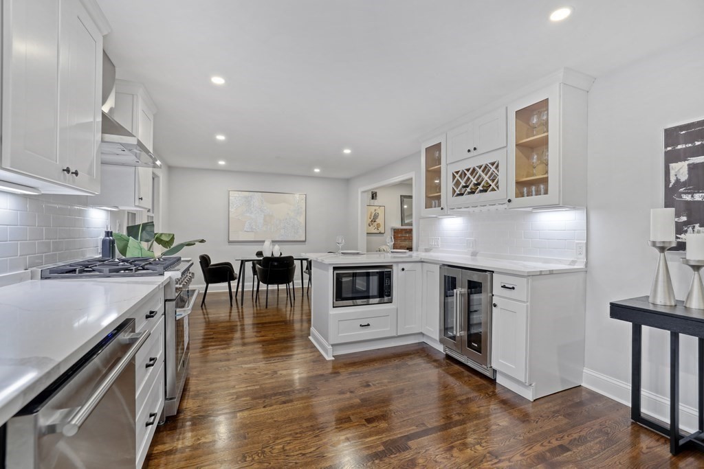 30 Alpheus Road Boston, MA 02131 - Photo 3 of 34 Gallery Image 3