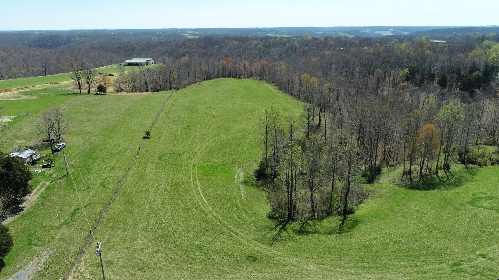 17 Galen Road Lafayette, TN 37083 - Photo 5 of 18 a view of a back yard