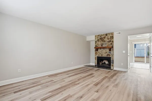 $1,600 | 7881 Nummie Court, North Charleston, SC 29418