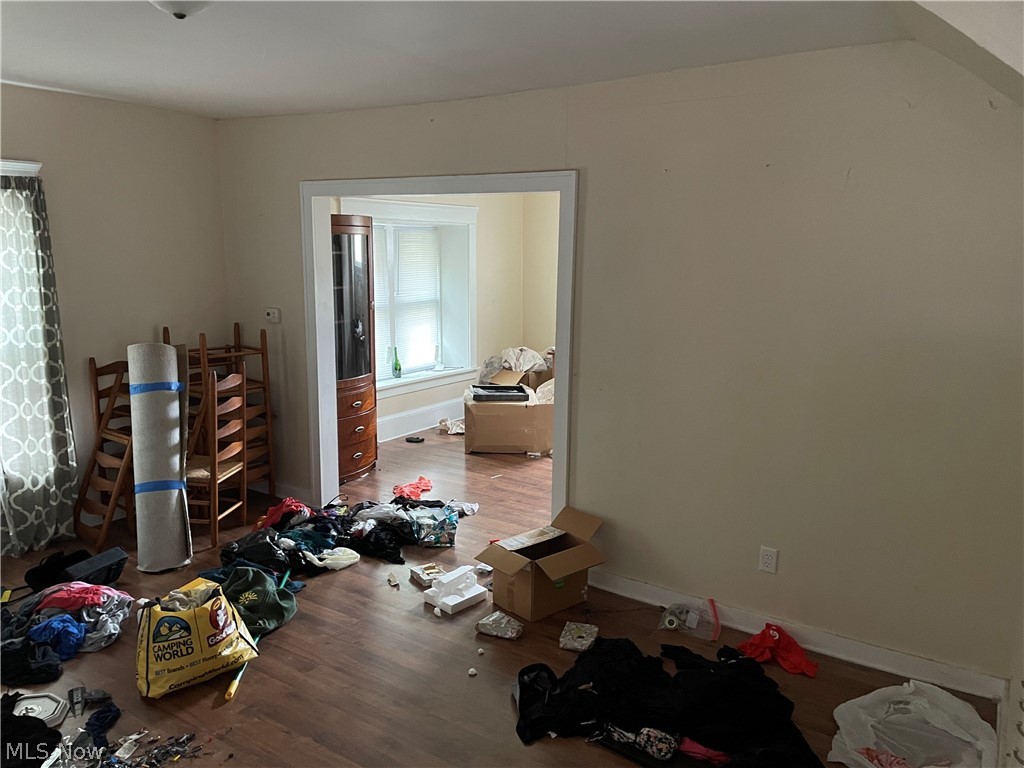 1296 West Wilbeth Road Akron, OH 44314 - Photo 4 of 29