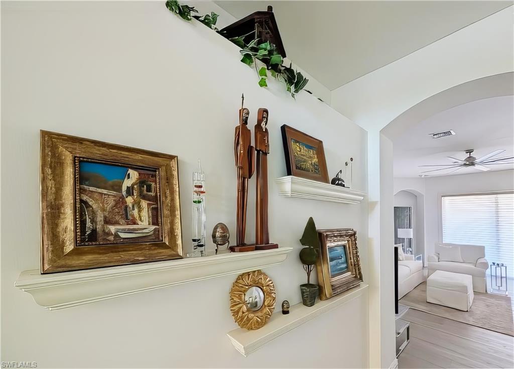 5758 Lago Villaggio Way Naples, FL 34104 - Photo 12 of 42 Hallway