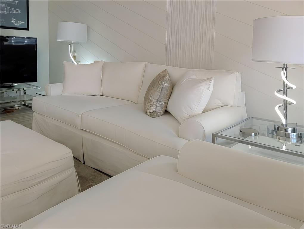 5758 Lago Villaggio Way Naples, FL 34104 - Photo 16 of 42 Family Room