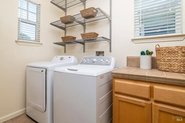 $1,399,000 | 89 Hollyleaf Way, Novato, CA 94949